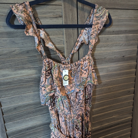 NWT long dress a bit high and low peach color with a print size XS side zipper - Picture 4 of 8